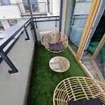 Stylish, Cozy Apartment Warsaw